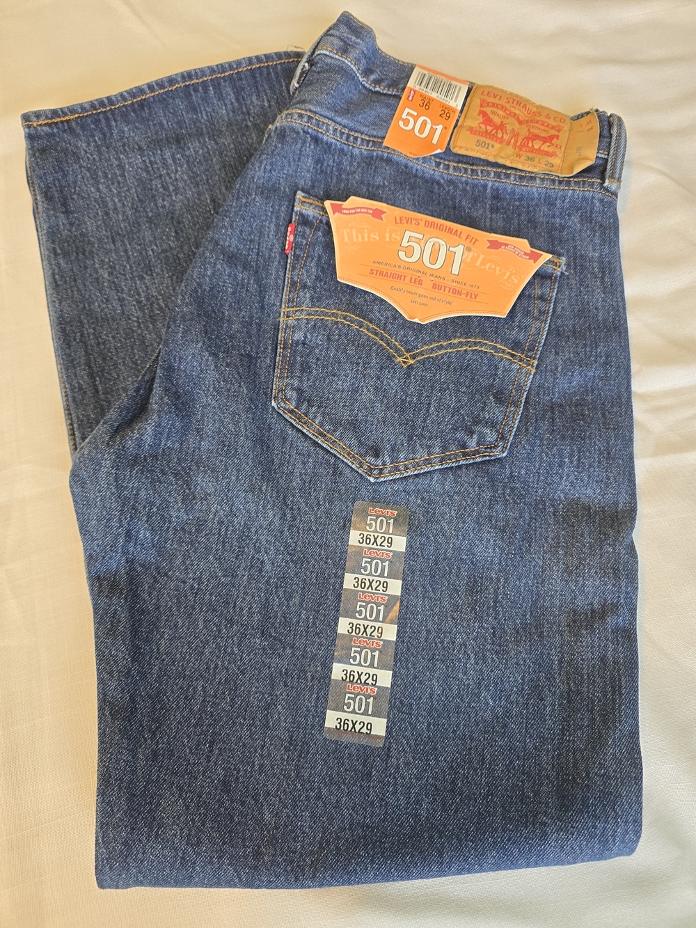 NWT Levi's 501 Straight Men's Button Fly Jeans in Blue Denim Sz 36/29 - Picture 1 of 3